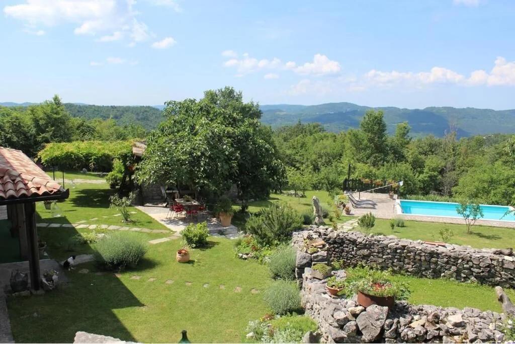 Villa Mavrici, Neighbors Free Buzet Buitenkant foto
