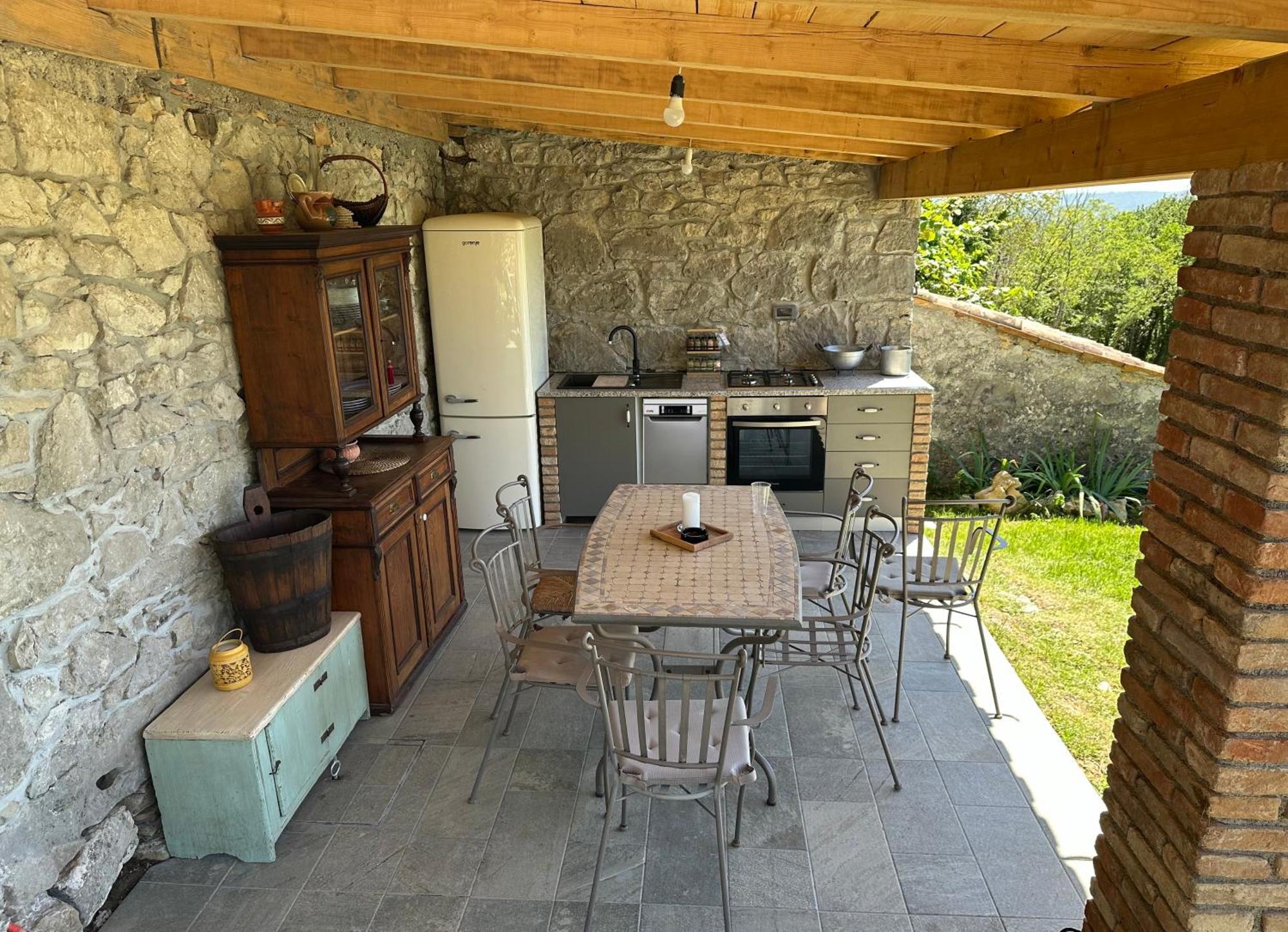 Villa Mavrici, Neighbors Free Buzet Buitenkant foto