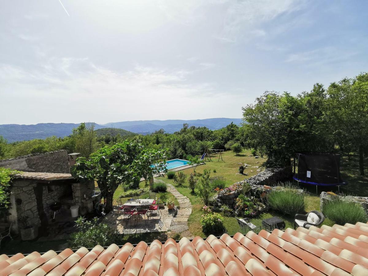 Villa Mavrici, Neighbors Free Buzet Buitenkant foto