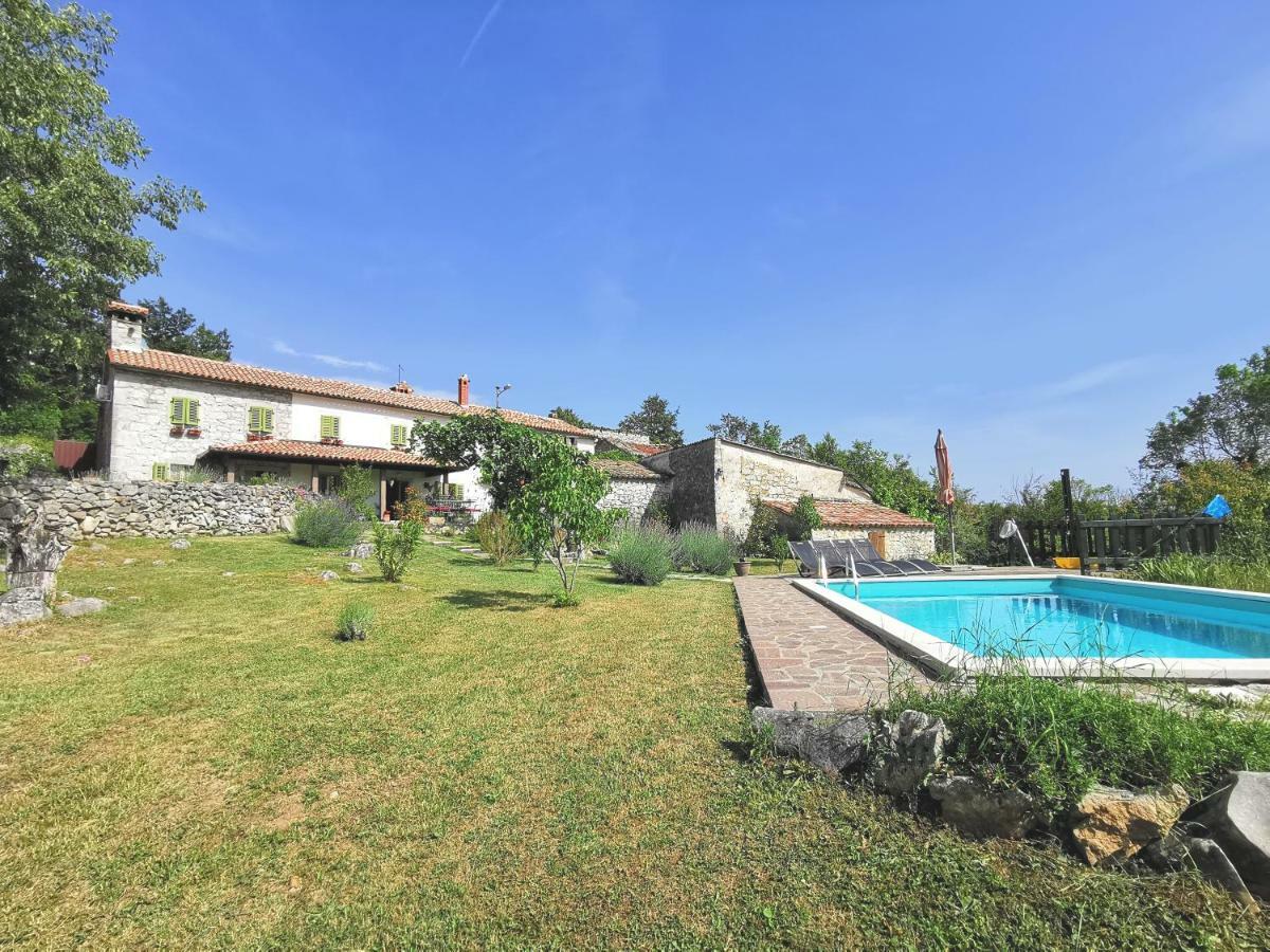 Villa Mavrici, Neighbors Free Buzet Buitenkant foto